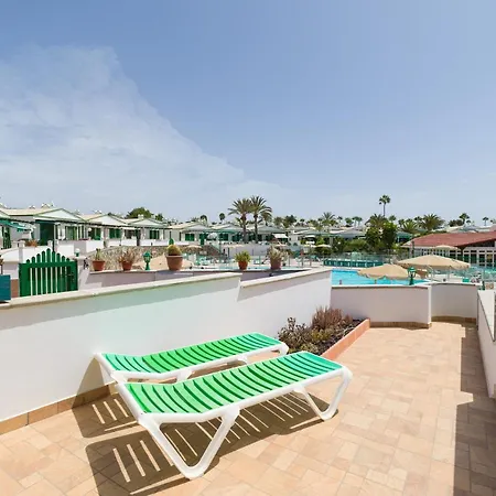 Дом отдыха Homeforguest Bungalow Vista Golf Con Terraza Y Piscina *